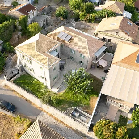 דירה Dervisia Stonehouse 1 *