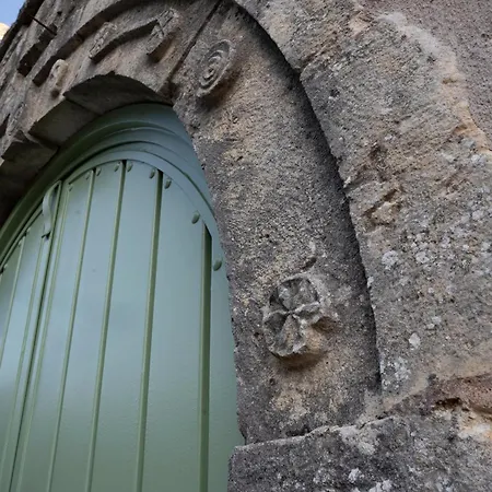 Dervisia Stonehouse 1 Lazaráta