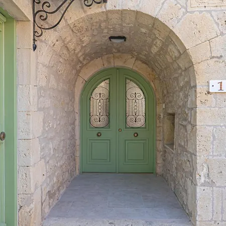 דירה Dervisia Stonehouse 1 *