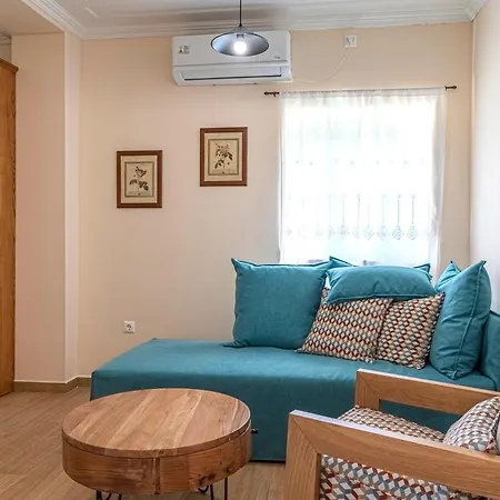 דירה Dervisia Stonehouse 1